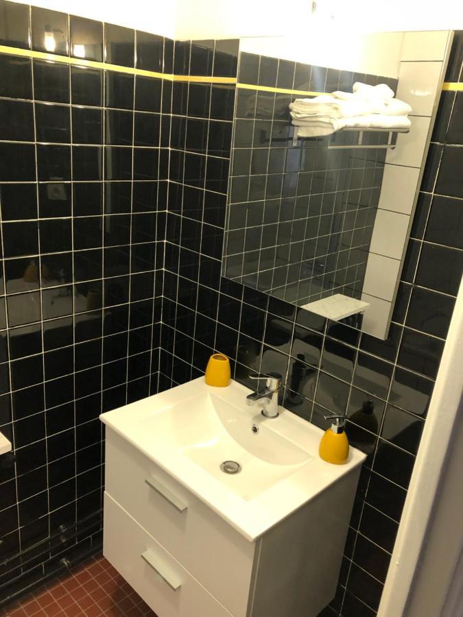 Grand Appartement De Standing "Reve Du Soir" De 170 M2 350 M De La Gare Lourdes Luaran gambar
