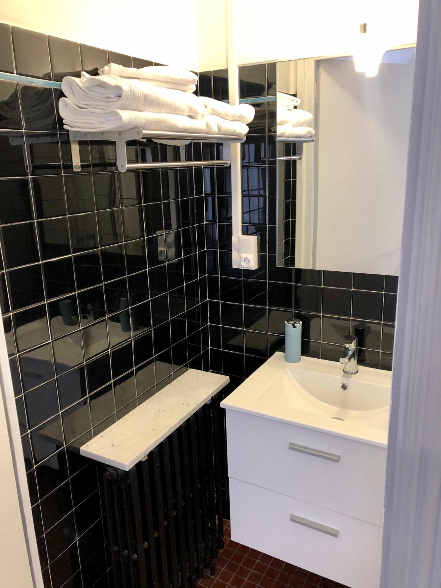 Grand Appartement De Standing "Reve Du Soir" De 170 M2 350 M De La Gare Lourdes Luaran gambar